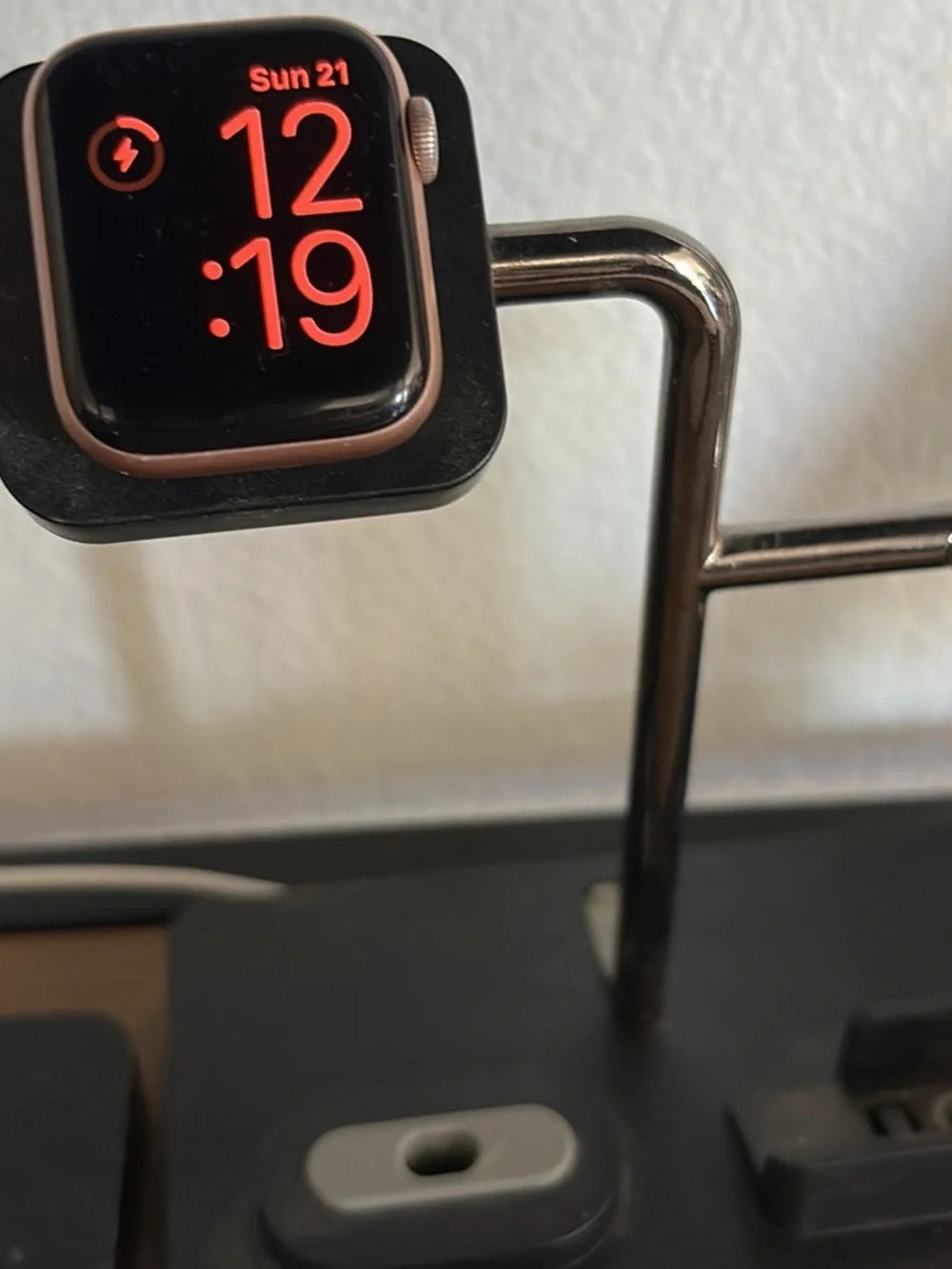 Apple Watch Series 5 (40mm, Rose Gold)